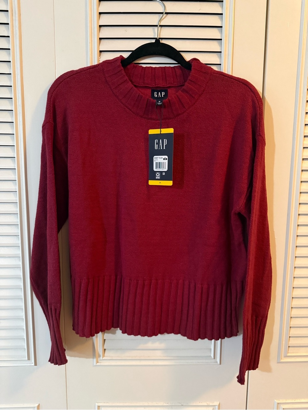 GAP Women’s Sweater in Burgundy